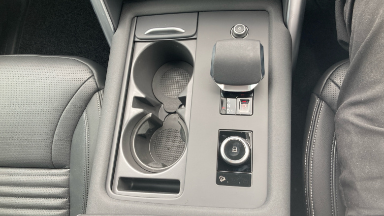 Land Rover Discovery 3.0 D350 Dynamic SE 5dr Auto Diesel Station Wagon